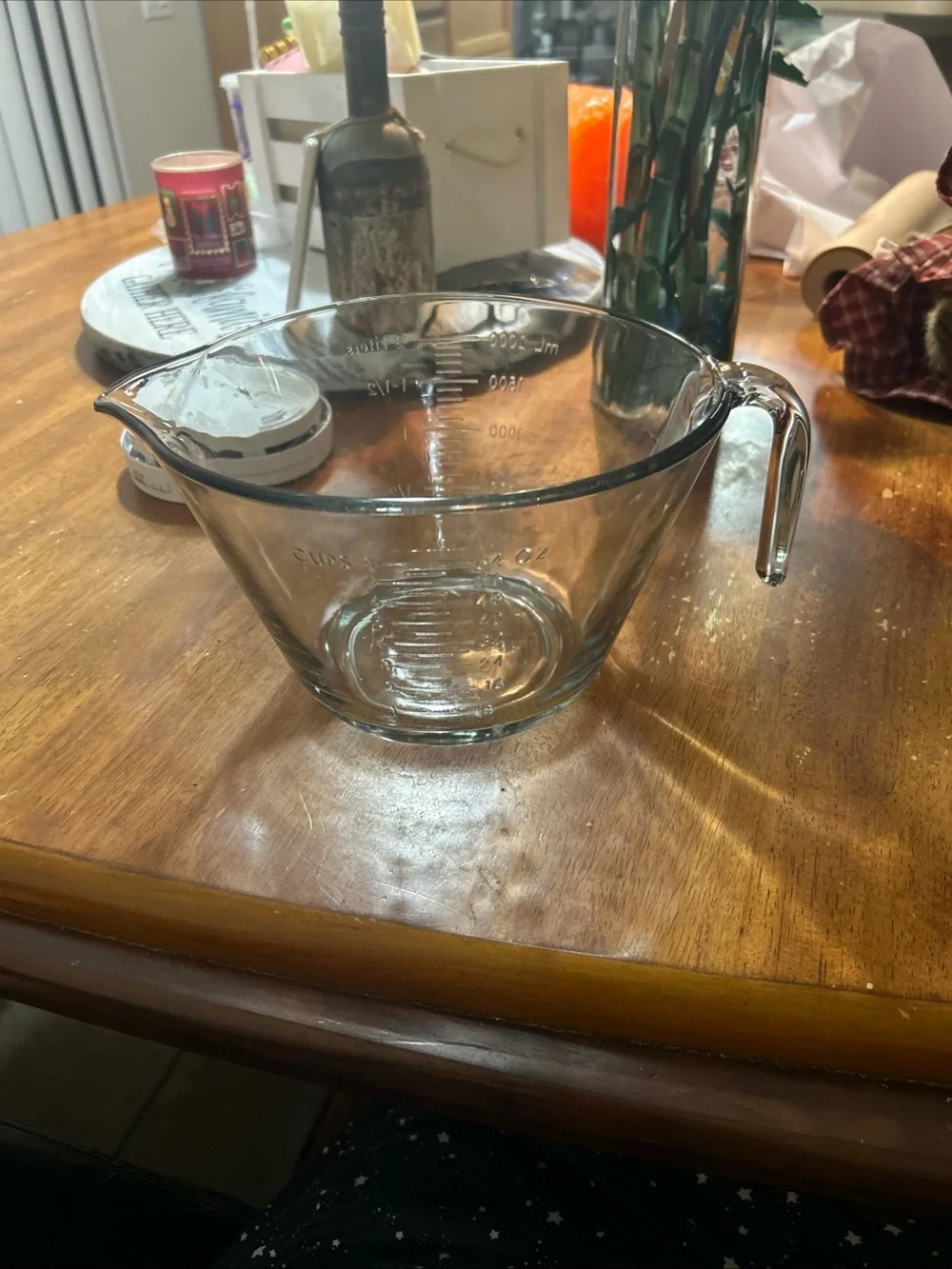 8 cup Clear Glass Measuring Mixing Bowl with Pour Spout - Clear Pampered Chef